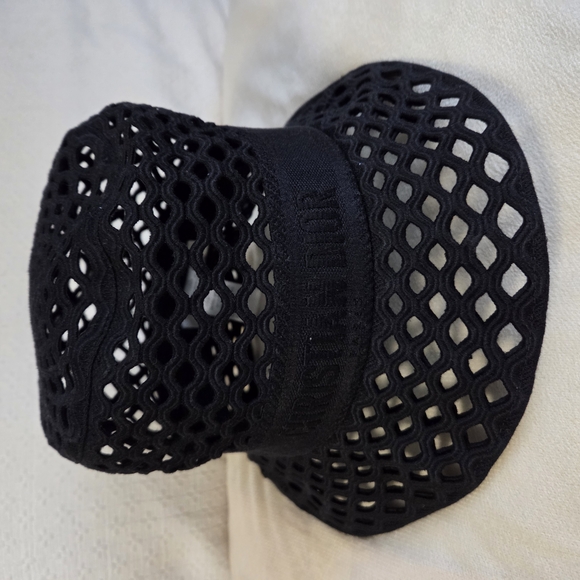Dior Black and White Mesh Hat - Picture 4 of 8